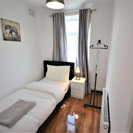 4 Bedroom House In East Londres Exterior foto